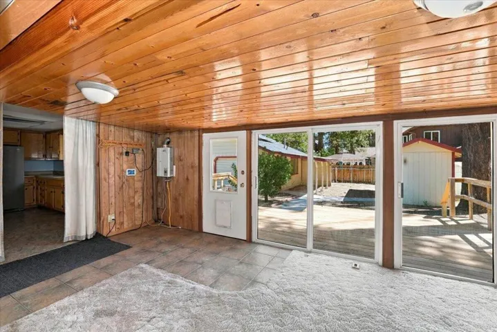 22-Interior Living Area