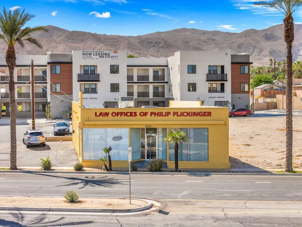 68555 Palm Canyon Dr