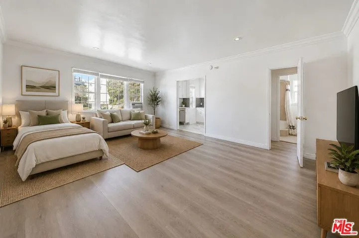 1238 S Beverly Glen Boulevard 1, Los Angeles, California 90024 — photo 4
