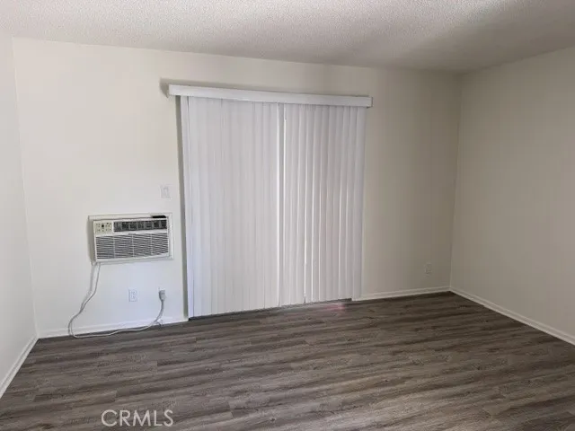 4714 Orion, Sherman Oaks, California 91403 — photo 4