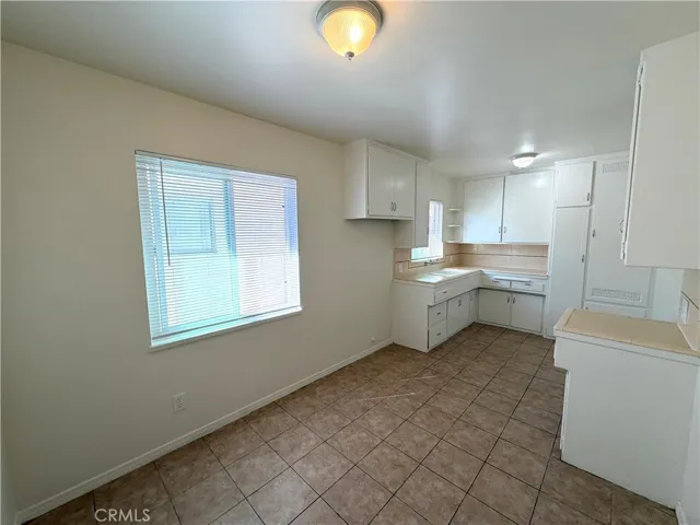 6351 Templeton Street E, Huntington Park, California 90255 — photo 5