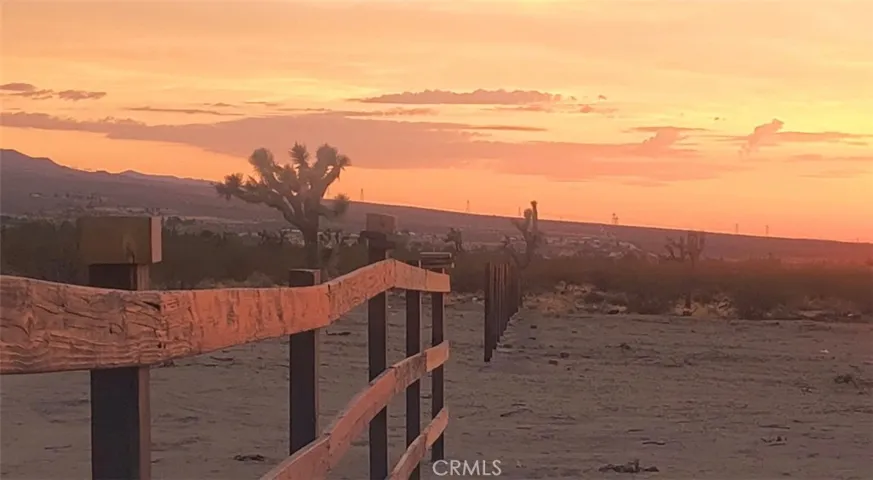 2 Akron, Lucerne Valley, California 92356 — photo 5
