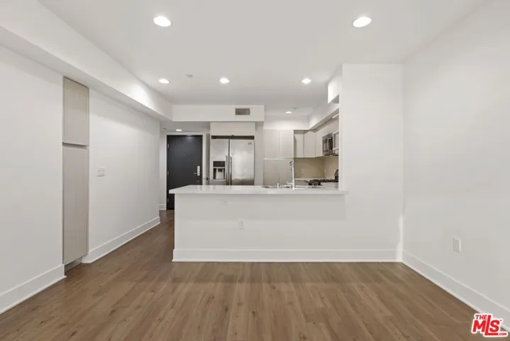1539 Beloit 112, Los Angeles, California 90025 — photo 4