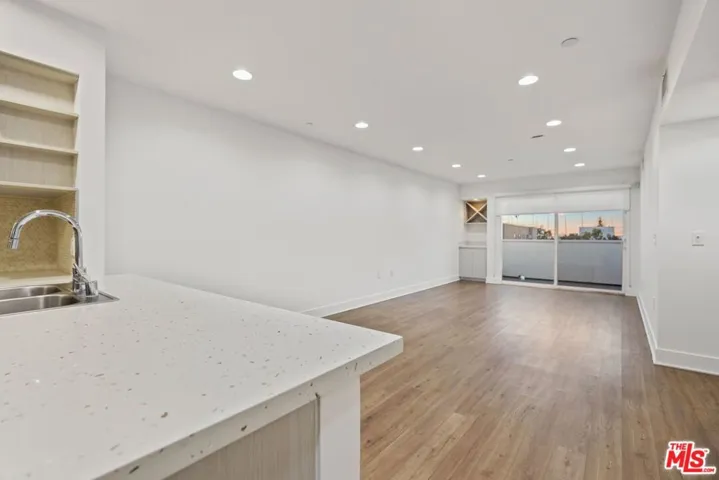 1539 Beloit 112, Los Angeles, California 90025 — photo 5