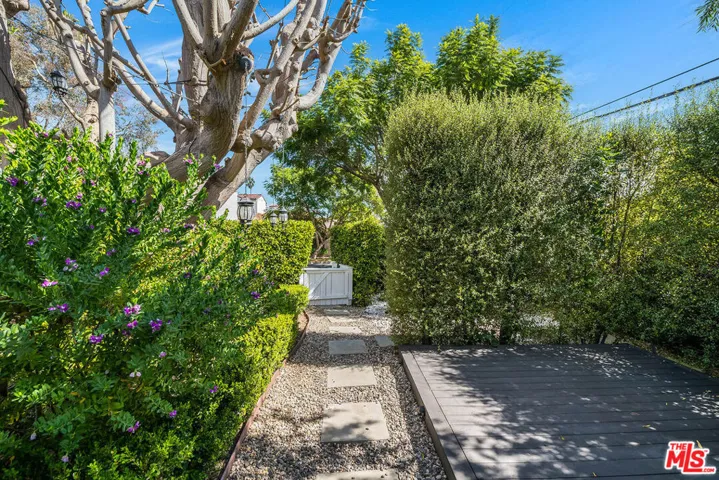 967 Wellesley Avenue, Los Angeles, California 90049 — photo 4
