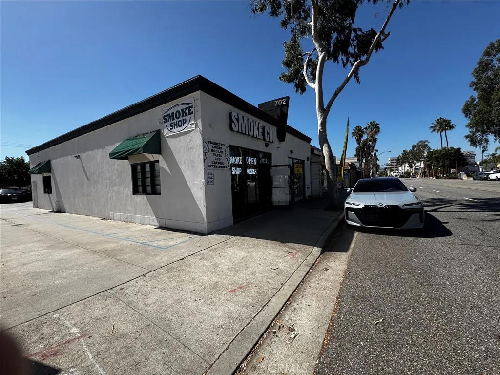 702 E Colorado St #c