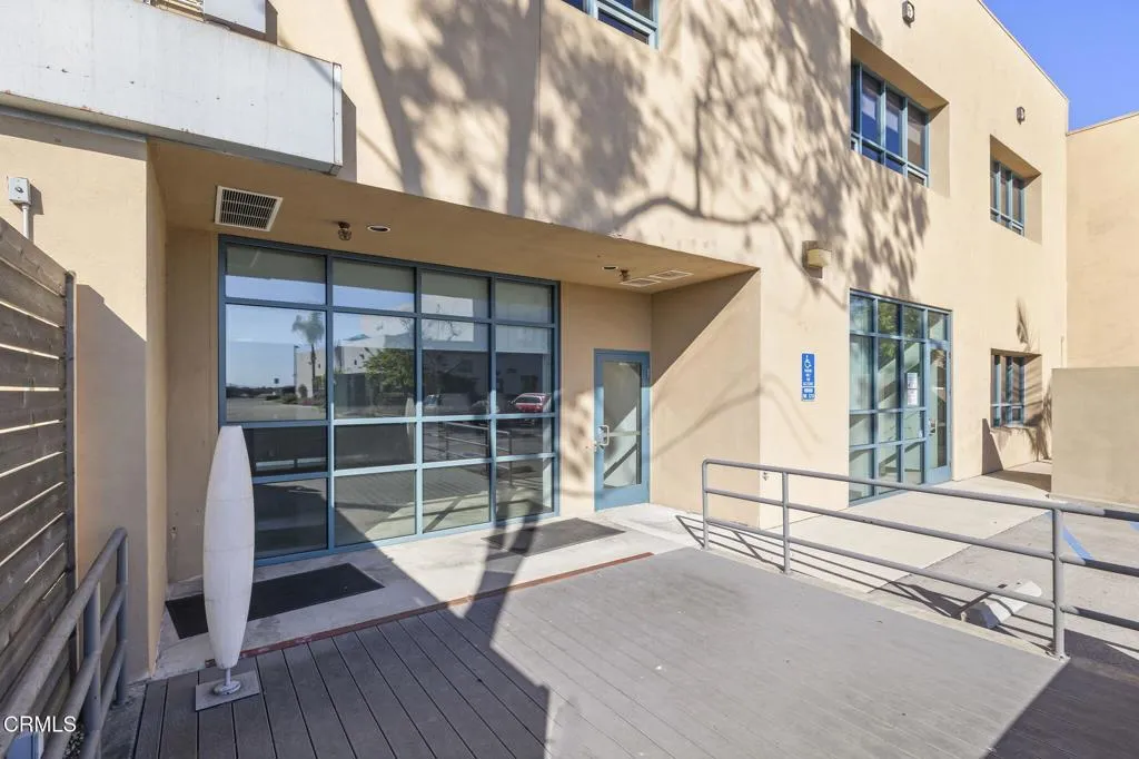 13-web-or-mls-UpmarketMedia-6398Cin-LOW 13-web-or-mls-UpmarketMedia-6398Cin-LOW