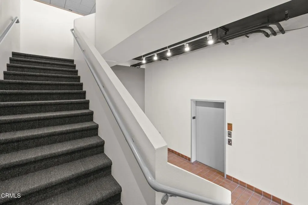 4-web-or-mls-UpmarketMedia-6398Cin-UP-12 4-web-or-mls-UpmarketMedia-6398Cin-UP-12