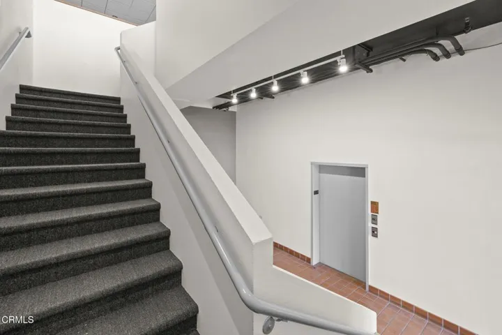 4-web-or-mls-UpmarketMedia-6398Cin-UP-12