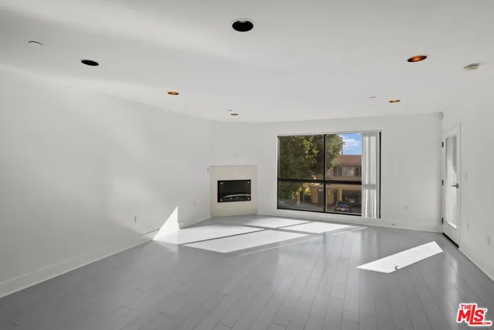 1518 Federal 202, Los Angeles, California 90025 — photo 4