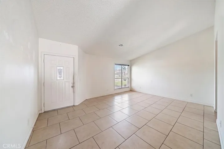 14399 Navarro Court, Victorville, California 92395 — photo 5