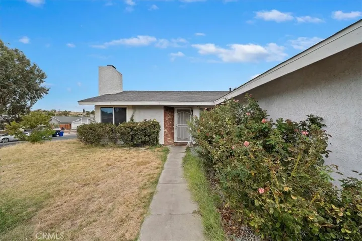 14399 Navarro Court, Victorville, California 92395 — photo 4