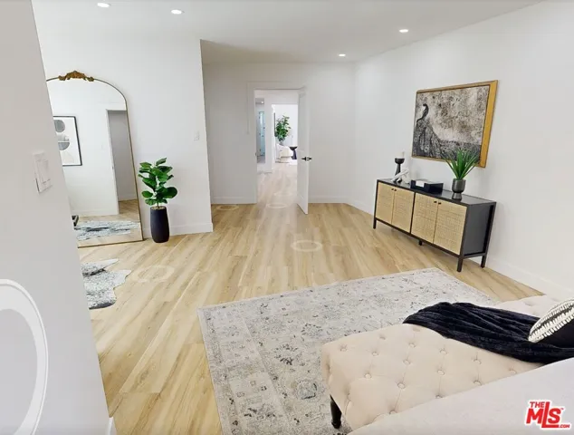 10419 Vassar Avenue, Chatsworth, California 91311 — photo 5