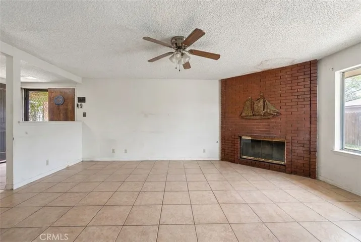 13785 Deauville, Victorville, California 92395 — photo 4