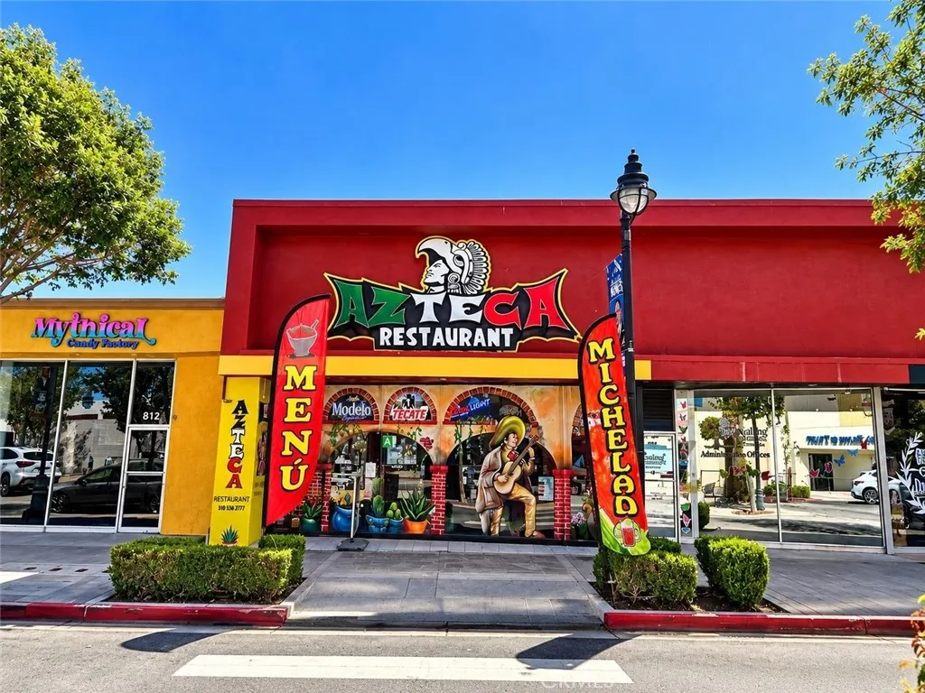 814 W Lancaster Blvd