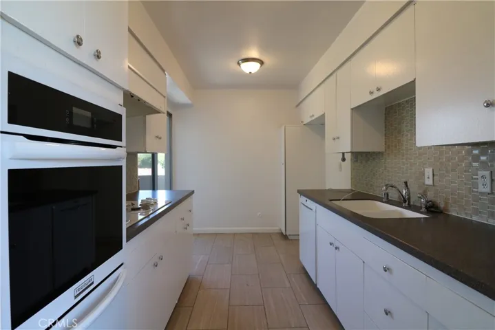 6251 Coldwater Canyon, North Hollywood, California 91606 — photo 5
