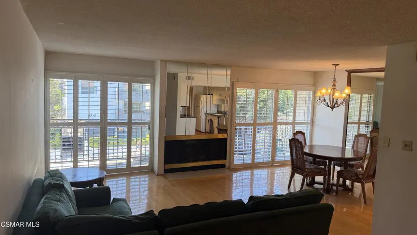 11636 Montana Avenue 302, Los Angeles, California 90049 — photo 5
