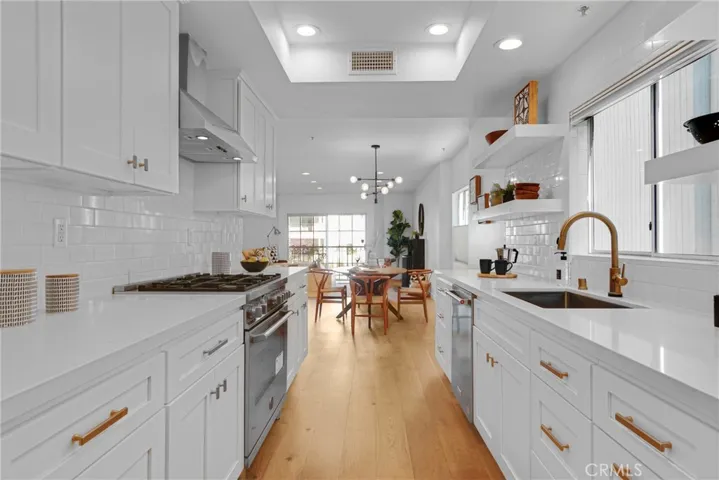 1871 Greenfield Avenue 102, Los Angeles, California 90025 — photo 4