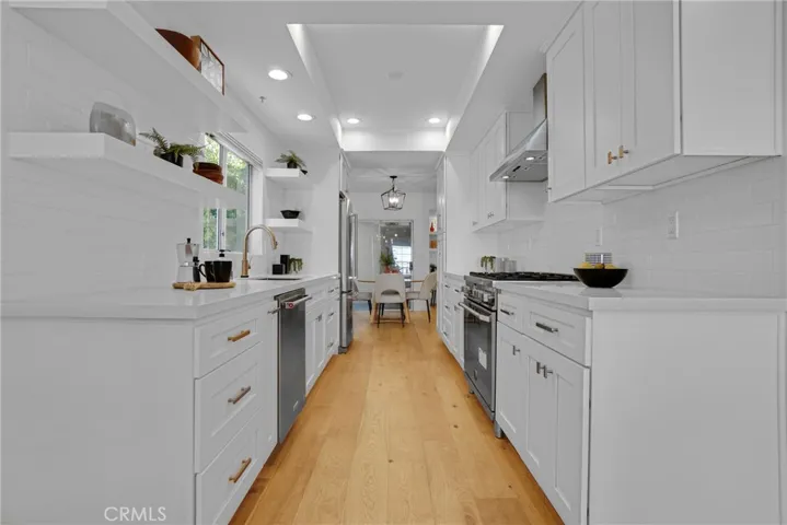 1871 Greenfield Avenue 102, Los Angeles, California 90025 — photo 5