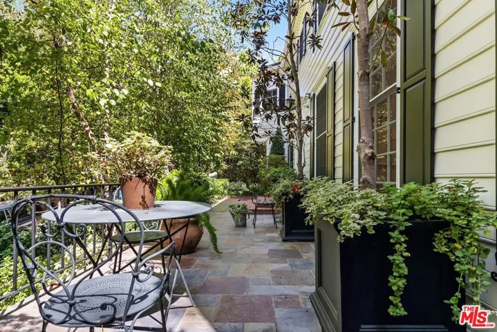9300 Hazen Drive, Beverly Hills, California 90210 — photo 4