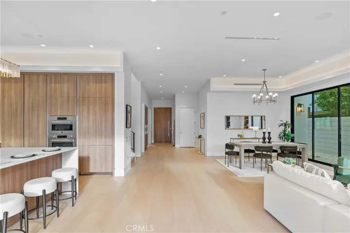 4437 Calhoun Avenue, Sherman Oaks, California 91423 — photo 5