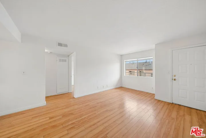 158 N Normandie Avenue 201, Los Angeles, California 90004 — photo 5
