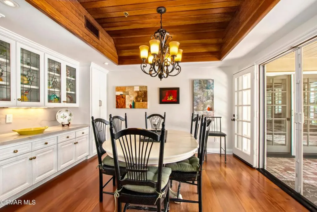 Breakfast room