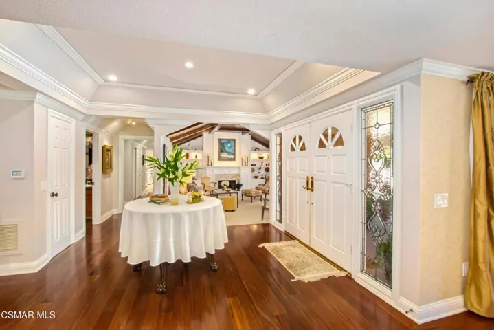 Foyer to right wing