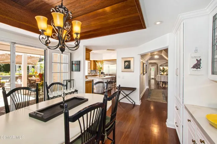 Breakfast room