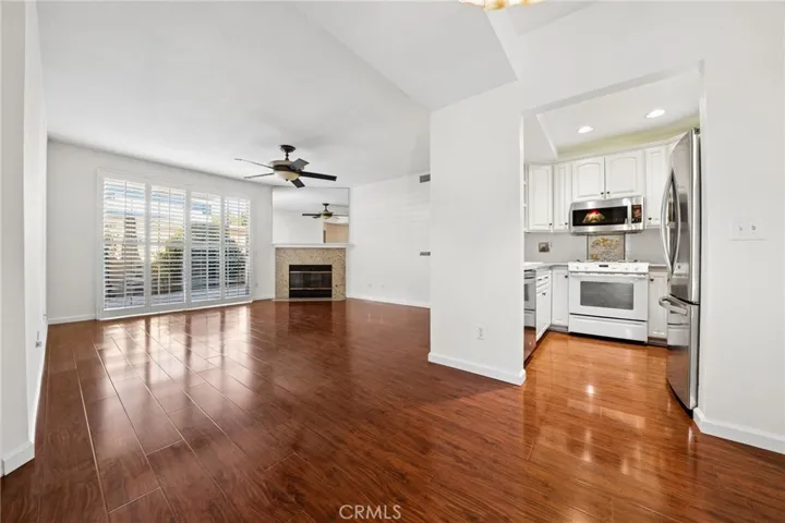23715 Del Monte Drive 201, Valencia, California 91355 — photo 4