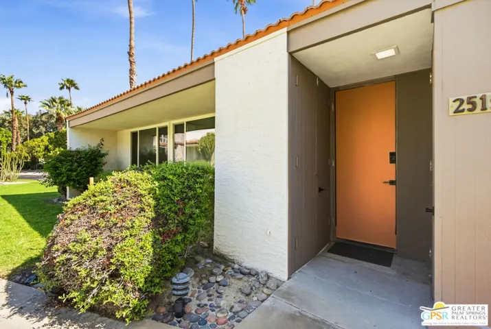 2515 N Whitewater Club Drive A, Palm Springs, California 92262 — photo 4
