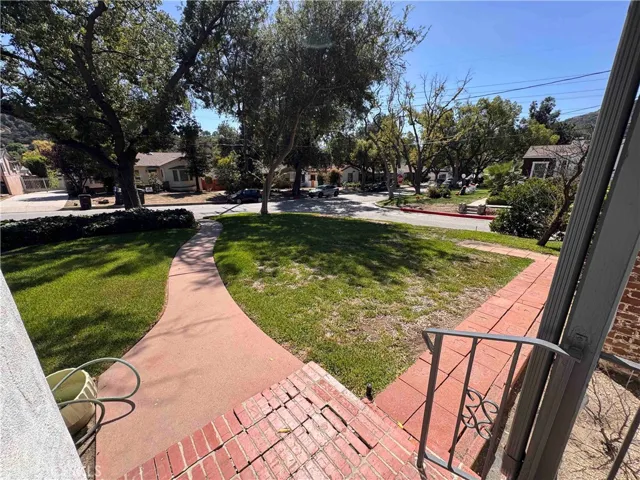 1827 Oakwood Avenue, Glendale, California 91208 — photo 4