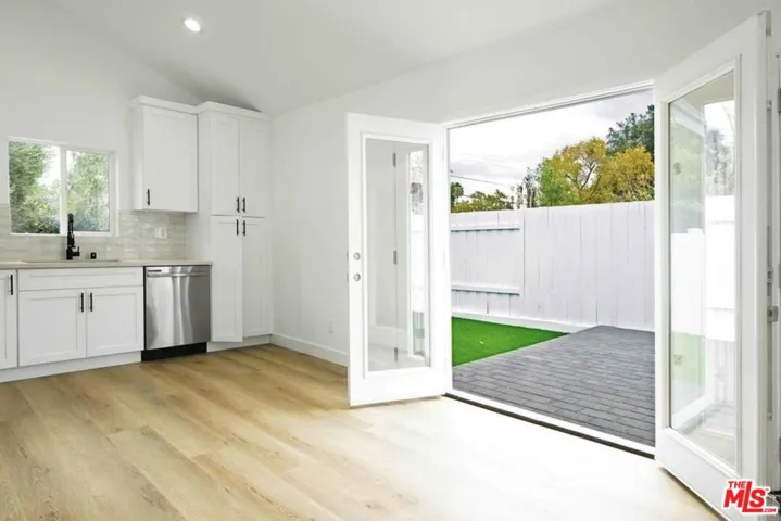 17456 Hatteras, Los Angeles, California 91316 — photo 4