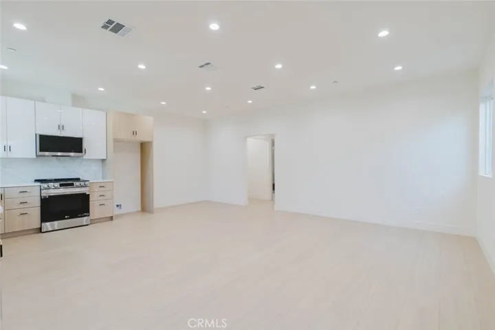 11856 Arminta Street, North Hollywood, California 91605 — photo 5