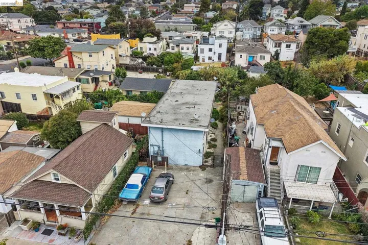 2120 E 22nd St, Oakland, California 94606 — photo 4