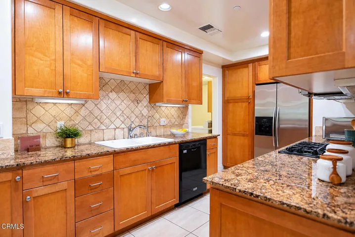 742 Locust 202, Pasadena, California 91101 — photo 4