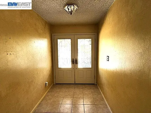 3740 Roundhill Dr, Pittsburg, California 94565 — photo 4