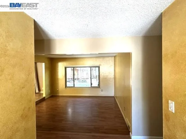 3740 Roundhill Dr, Pittsburg, California 94565 — photo 5