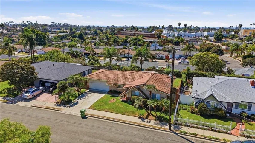 2241 Edgewood Place, Oceanside, California 92054 — photo 4