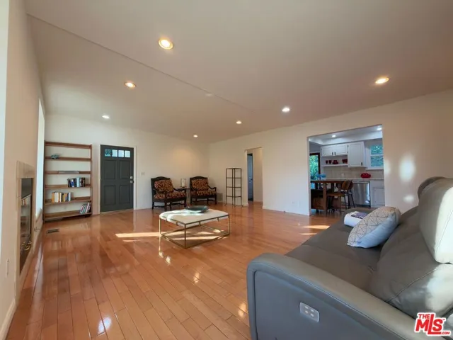 3323 Reta Street, La Crescenta, California 91214 — photo 4
