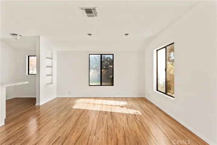 531 N Niagara, Burbank, California 91505 — photo 4