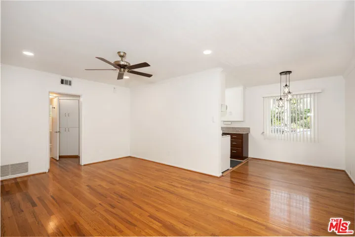 256 S Doheny Drive 1, Beverly Hills, California 90211 — photo 4