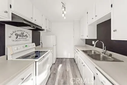 1800 E Heim, Orange, California 92865 — photo 5