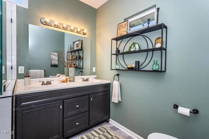 Dual sinks