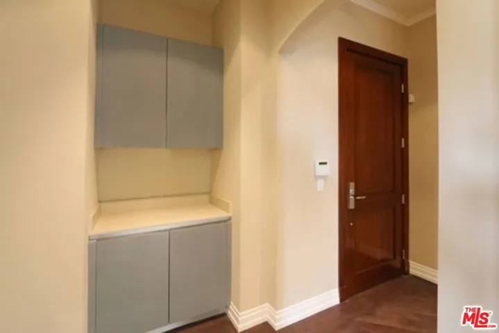 12234 Montana Avenue 402, Los Angeles, California 90049 — photo 5