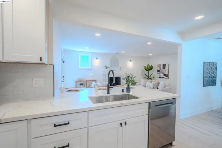 3672 Sanford St, Concord, California 94520 — photo 5