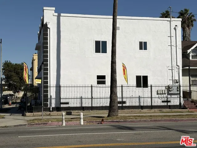 456 W 52nd Street, Los Angeles, California 90037 — photo 5