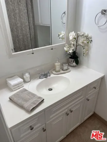 245 E Buckthorn Street, Inglewood, California 90301 — photo 5