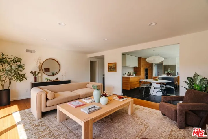 941 Fortune Way, Los Angeles, California 90042 — photo 4