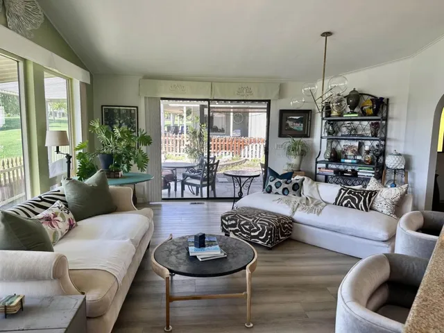 Den/Family/Great Room